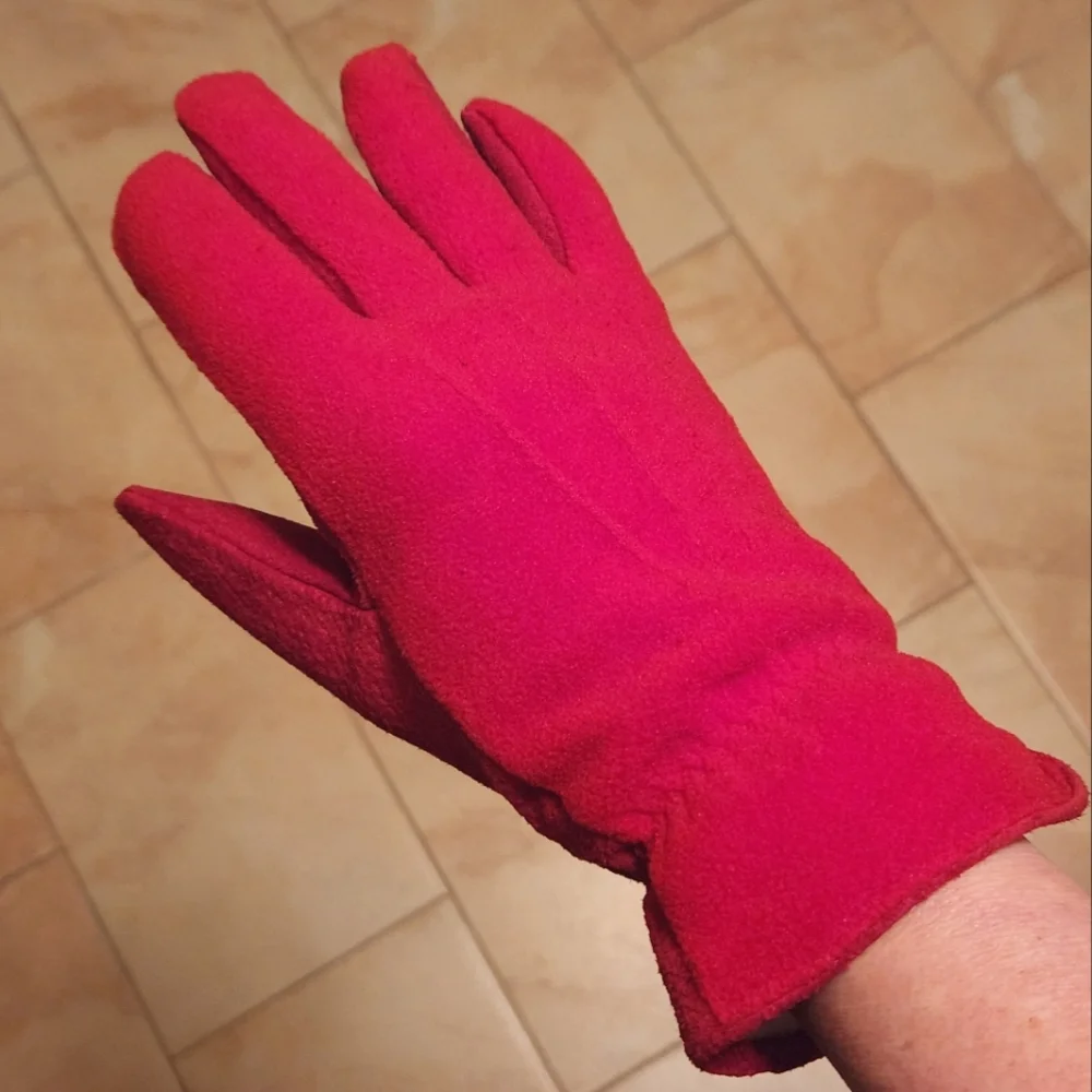 Macy's Red Pig Suede & Fleece Gloves S